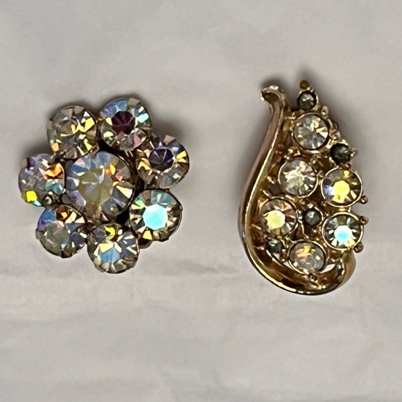 Vintage Mismatched ClipOn Earrings with Aurora Borealis Rhinestone Retro Sparkle - Picture 9 of 17